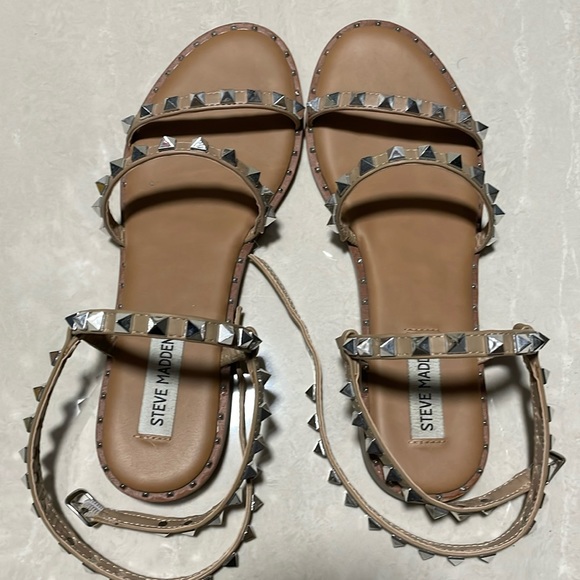 Steve Madden Travel Studded Sandals - Picture 1 of 1